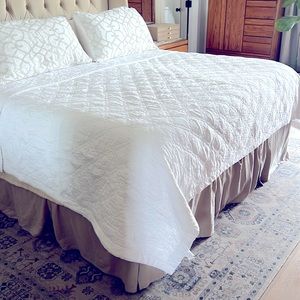 🤍Pottery Barn King/CalKing Size Quilt